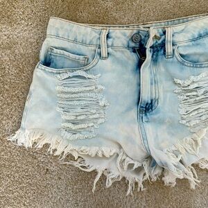 Distressed Light Wash Denim Shorts with Fray Detail Size M